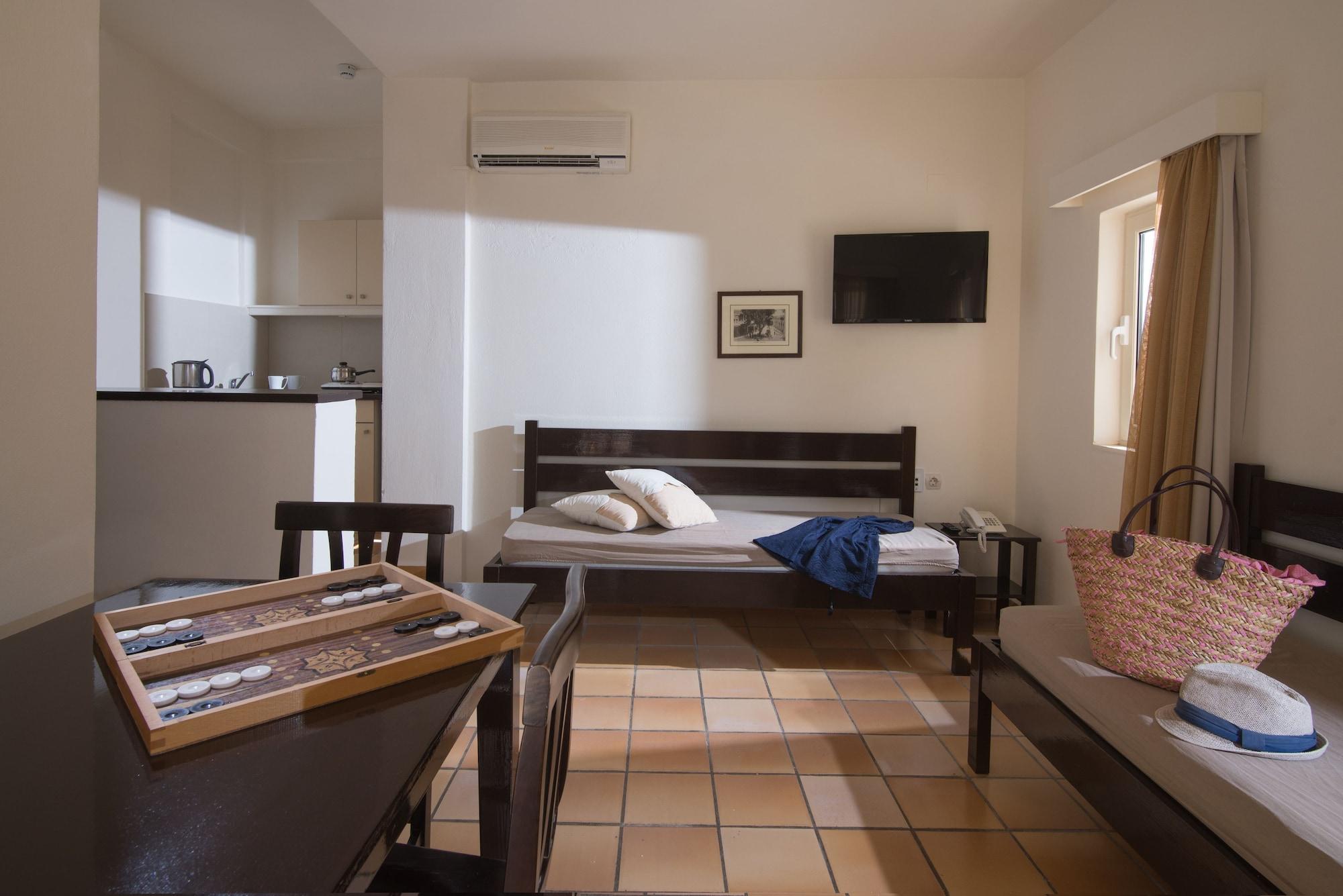 Ourania Apartments Hotel Херсонісос Екстер'єр фото