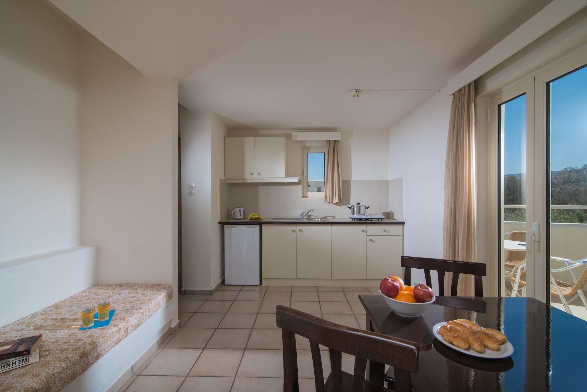 Ourania Apartments Hotel Херсонісос Екстер'єр фото