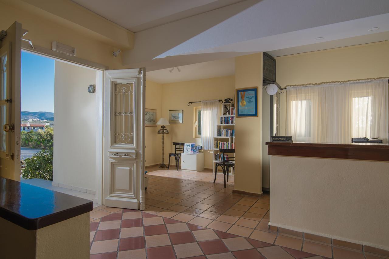 Ourania Apartments Hotel Херсонісос Екстер'єр фото